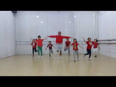 Christmas Songs Dance Choreography for Kids | FDC Dance School Jakarta