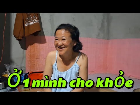 Nguyệt bữa nay kể được nhiều cô chú a chị xung quanh đây thương giúp đỡ cũng mừng cho Nguyệt 