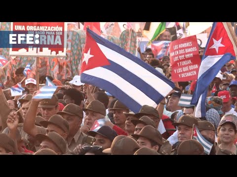 Gobierno cubano reúne a decenas de miles por el Primero de Mayo