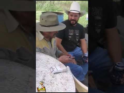 Dandole consejos a mi hijo Tito el Ranchero