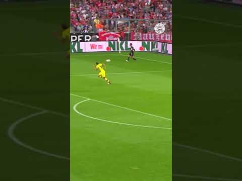 仁迷请回答:世界上最远的距离是 #拜仁 #拉姆 #优雅 #防守艺术 #football #足球