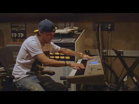 Avicii – Stories on Stories Ep.1 – The Making of For A Better Day (Full version) thumbnail