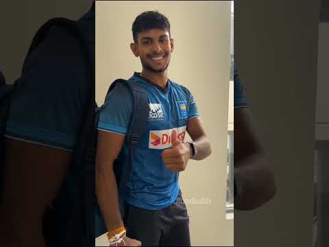 #Matheesha Pathirana 💕🥰 #Unnai ethir paarthu thaan en ithayam 🫠☺️🥰