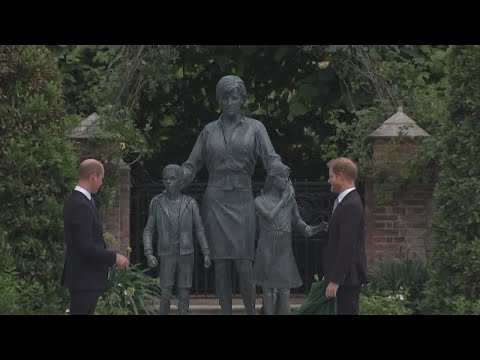 60 años Diana: Harry y William ponen alto al fuego para inaugurar estatua de Lady D