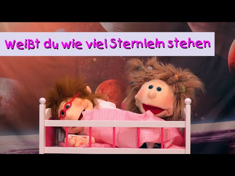 Weißt du wie viel Sternlein stehen || Kinderlieder mit Puppen