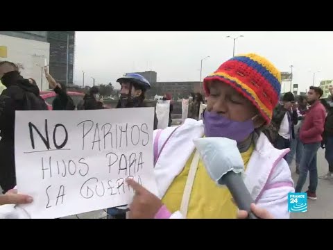 Colombia: cientos de madres rechazan la represión policial contra los jóvenes