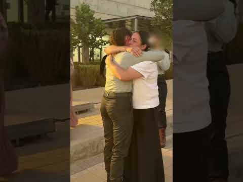 שנים של געגוע הסתיימו בחיבוק אחד ❤️ | צה״ל