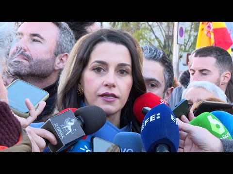 Arrimadas (Cs) sostiene que Sánchez es un peligro para España