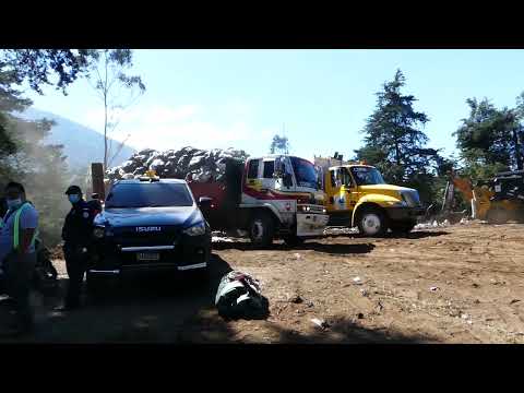 Autoridades habilitan basurero temporal en la carretera Cito Zarco