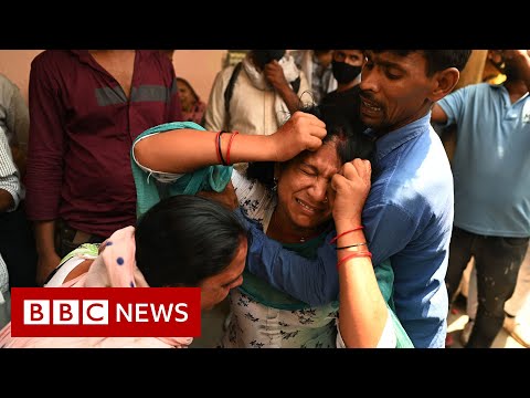 Dozens killed in Delhi after fire sweeps through office building – BBC News