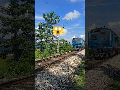 train 🚆🚂#shotsvideo #train #ekmotahathighumechala #railway #railwaystation #shotsvideo #shotsvideo