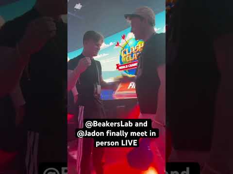 @Jadon1 and @BeakersLab true love #clashofclans #supercell #clashfinals