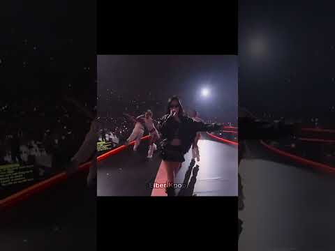 Él no pudo resistirse a Jennie 🤣 #shorts