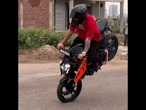 @Motovloggerjannustunts #motovolgger #shortvideos #rider #stunt #shorts #duke #short #viral