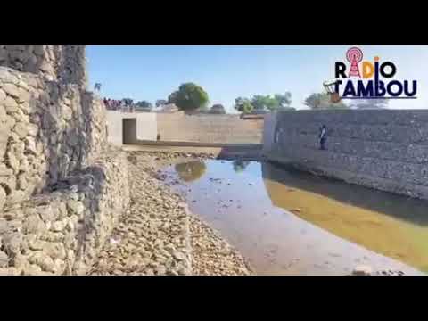 Canal haitiano, seco , así se ve construido lado haitiano con  pretenciones desviar río Dajabón