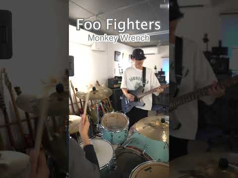 時々無性に弾きまくりたくなる曲がこちら#foofighters #monkeywrench #bandcover