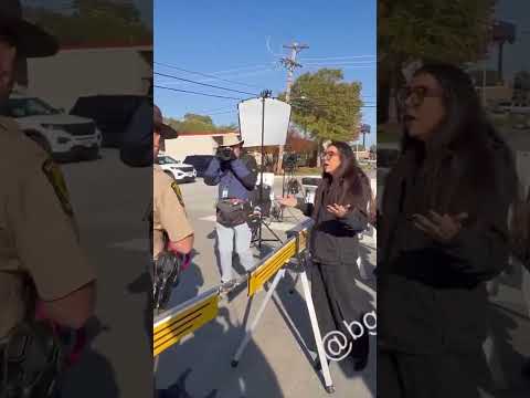 Illinois Police Hand Out Halloween Candy to ICE Protesters — and Get Booed #shorts