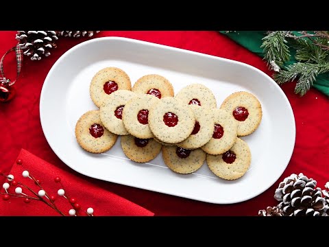 Linzer Cookies That Will Make Your Winter Even Sweeter