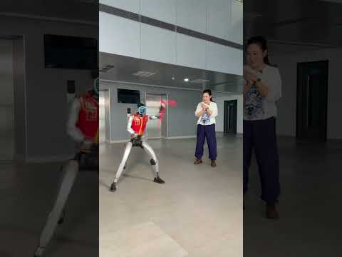 Smoother than butter! Unitree G1’s backflip is next-level. #UnitreeG1  #HumanoidRobot #宇树 #中国机器人