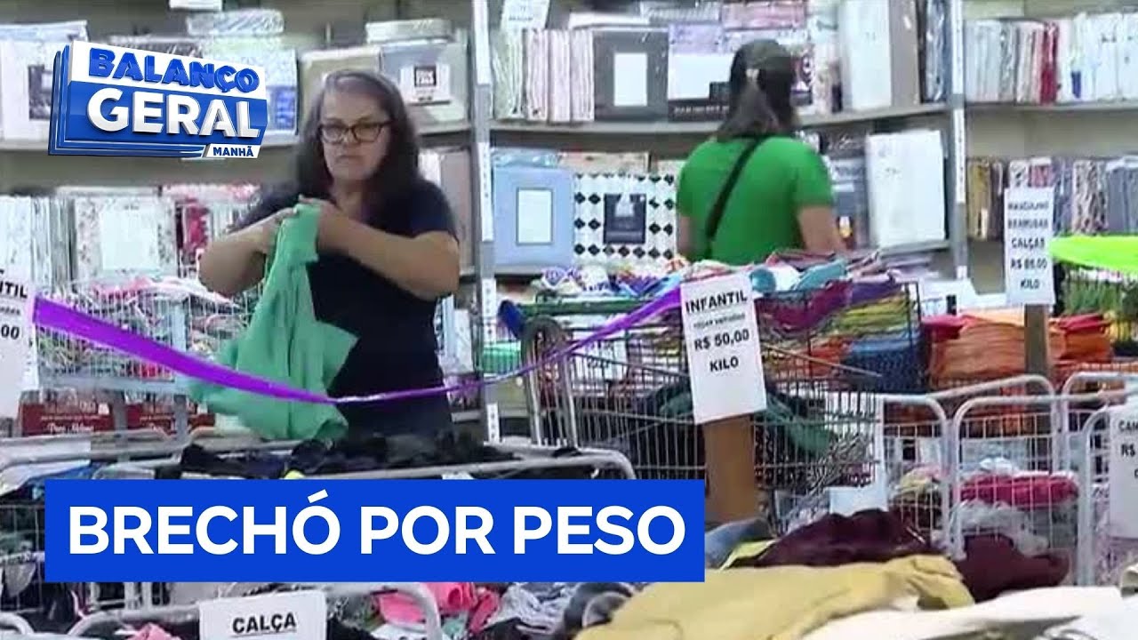 Achamos em São Paulo Brechó vende roupas a quilo na 25 de Março