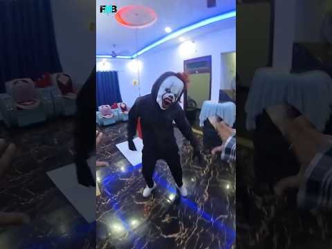 Pennywise attacks Flyingmeenaboi with a knife | Horror pov  #ghost #flyingmeenaboi #pennywise