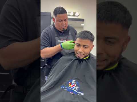 Gerardo llegó al CATRACHO BARBER SHOP  barbería hondureña en la 1808 Antoine Dr, suite C, Houston TX