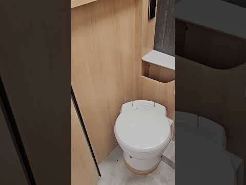 195k Hymer B ML i790 Black Line motorhome tour.