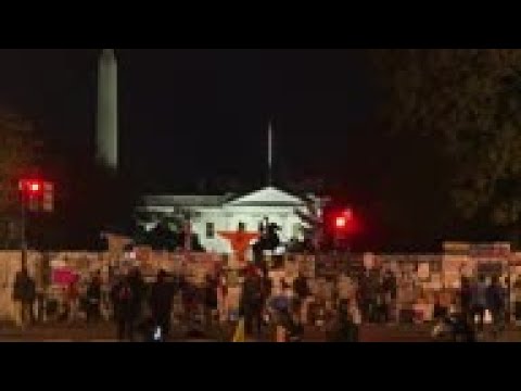 Reax from near WH as race enters final stages