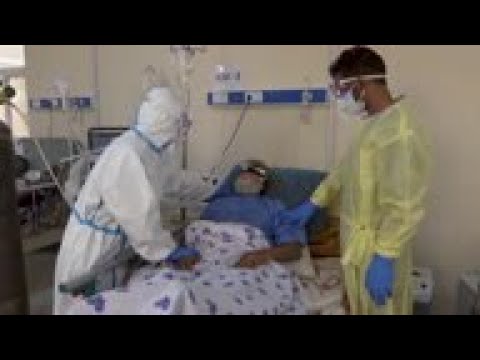 Falta personal para tratar el coronavirus en hospital afgano