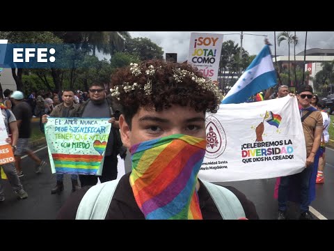 Latinoamérica se viste de colores durante el Día Internacional del Orgullo