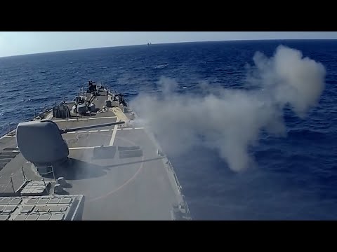 Los huthis atacan a un destructor de EE.UU. y a un buque mercante en el mar Rojo