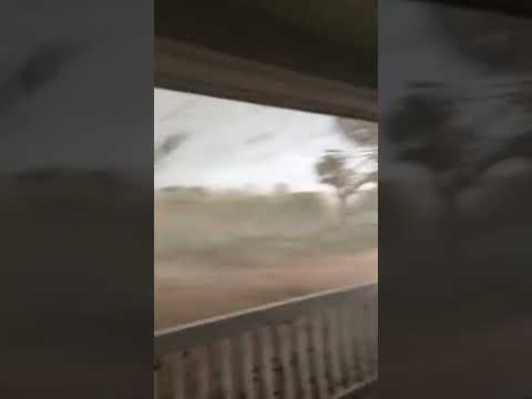 พายุทอร์นาโดในเอลลาเบลล์-รัฐจอ