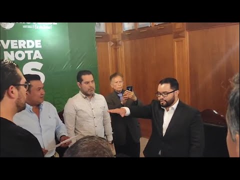 Toma protesta Edgar Vázquez como alcalde interino de Rioverde