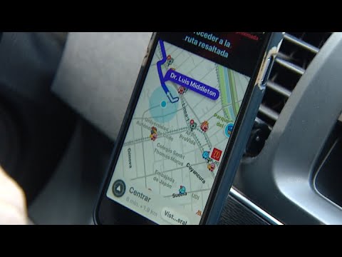 Conductores usan Waze para eludir controles policiales durante la cuarentena