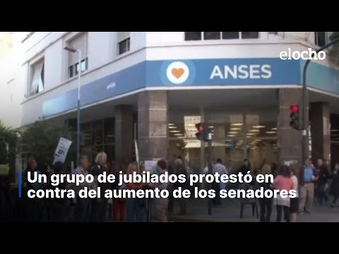 JUBILADOS PROTESTARON EN CONTRA DEL AUMENTO DE LOS SENADORES