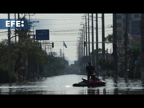 Tuve que salir nadando de casa, narra una de las afectadas por inundaciones en Brasil