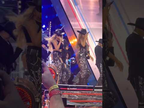 Beyonce & Blue Ivy - TEXAS HOLD’EM (Live in Paris Night 3) Cowboy Carter Tour #beyonce #blueivy
