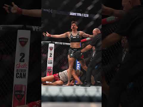 Yana Santos gets the job done! ✅ #ufc320