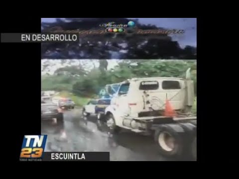 Remolcador se salió de la vía en Santa Lucía Cotzumalguapa