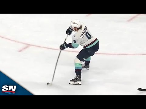 Krakens Chandler Stephenson Wires Home Short-Handed Goal on a Breakaway