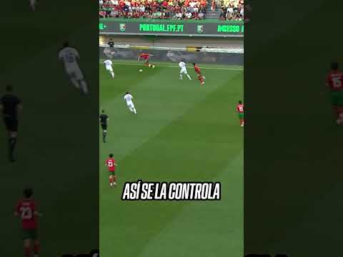 JOAO CANCELO CON PROBLEMAS PARA DOMINAR LA CAPRICHOSA... | #Shorts