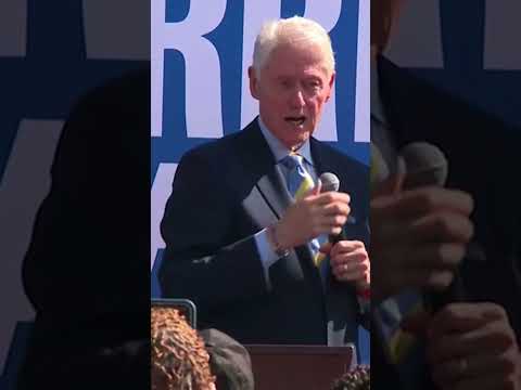 Bill Clinton visibly trembles while stumping for Kamala Harris in Georgia #shorts