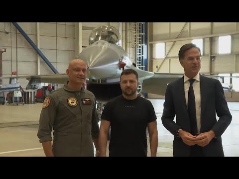 Zelenskyy visits Netherlands, inspects F16 fighters