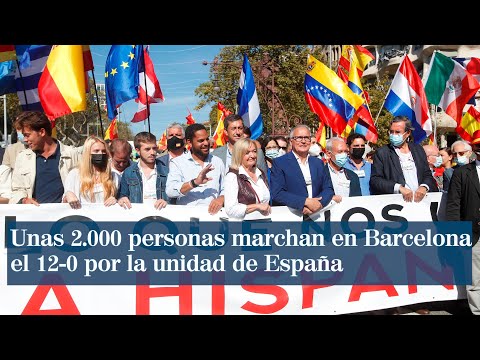 Unas 2.000 personas marchan en Barcelona el 12-0 por la unidad de España