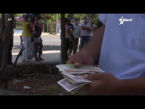 Info Martí | Las remesas, sostén del cubano con familiares en el exterior