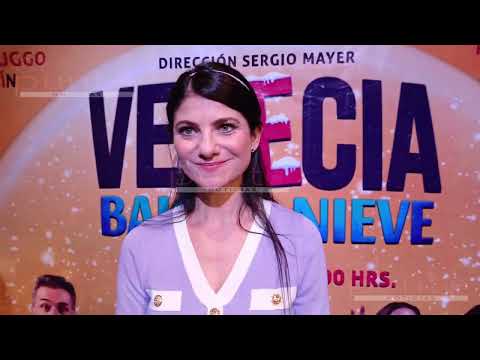 MARÍA AURA feliz de estar en obra de comedia y ¿qué disfruta más, el teatro o la television?