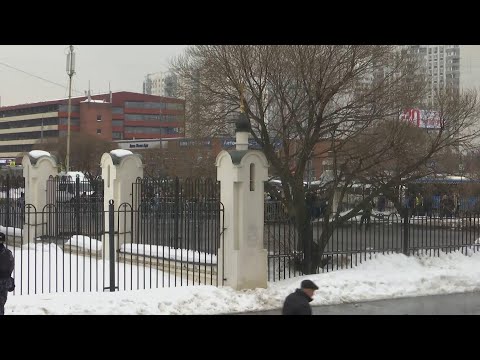 RUSHES Russia Navalny Funeral church exterior/onlookers/vox pop 1 of 4
