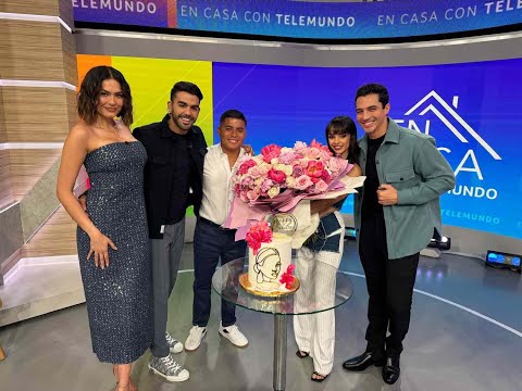 Romance a la vista El hijo de Maripily visitó el set de Telemundo para llevar unas flores a