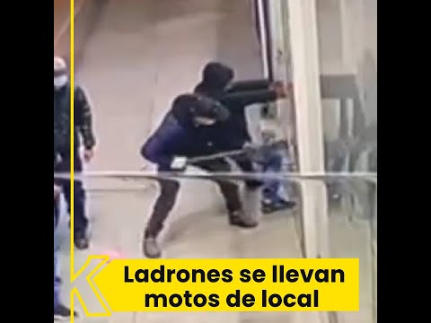 Ladrones se llevan motos de un local en Mosquera