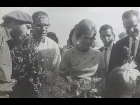 Fidel Castro recibe a Valentina Tereshkova en su visita a Cuba en octubre de 1963